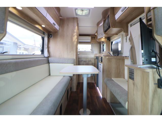 カムロード ナッツＲＶ　クレア５．０Ｘエボリューション　キャンピングカー　家庭用エアコン　ＦＦヒーター　インバーター１５００Ｗ　トリプルサブＢＴ　電子レンジ　テレビ　冷蔵庫　オーニング　マックスファン　８Ｖ型ナビ　Ｂｌｕｅｔｏｏｔｈ　前後ドラレコ　ＥＴＣ（2枚目）