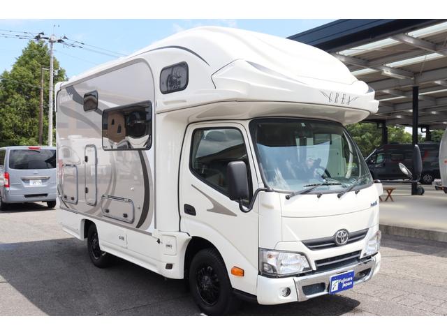 カムロード ナッツＲＶ　クレア５．０Ｘエボリューション　キャンピングカー　家庭用エアコン　ＦＦヒーター　インバーター１５００Ｗ　トリプルサブＢＴ　電子レンジ　テレビ　冷蔵庫　オーニング　マックスファン　８Ｖ型ナビ　Ｂｌｕｅｔｏｏｔｈ　前後ドラレコ　ＥＴＣ（16枚目）