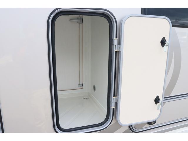 カムロード ナッツＲＶ　クレア５．０Ｘエボリューション　キャンピングカー　家庭用エアコン　ＦＦヒーター　インバーター１５００Ｗ　トリプルサブＢＴ　電子レンジ　テレビ　冷蔵庫　オーニング　マックスファン　８Ｖ型ナビ　Ｂｌｕｅｔｏｏｔｈ　前後ドラレコ　ＥＴＣ（26枚目）