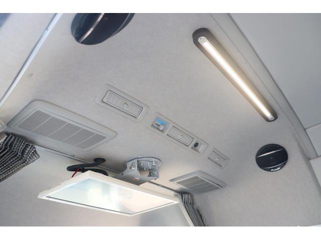 ハイエースバン ＲＶランド　リノ　キャンピングカー　ＦＦヒーター　インバーター１５００Ｗ　ソーラーパネル２枚　ツインサブＢＴ　冷蔵庫　電子レンジ　外部電源　走行充電　ＬＥＤヘッドライト　社外１０インチナビ　ＥＴＣ　４ＷＤ　前後ドラレコ（34枚目）