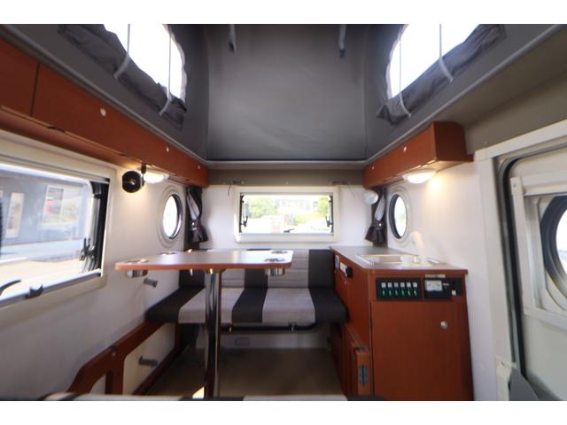 キャリイトラック インディアナＲＶ　インディ７２７　タイプＳ　ポップアップルーフ／ＦＦヒーター／１５００Ｗインバーター／サブバッテリー／リアスピーカー／メモリーナビ／ＥＴＣ／ドライブレコーダー／常時バックモニター／サイクルキャリア／社外ショック／キャンピングカー（2枚目）