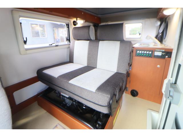 キャリイトラック インディアナＲＶ　インディ７２７　タイプＳ　ポップアップルーフ／ＦＦヒーター／１５００Ｗインバーター／サブバッテリー／リアスピーカー／メモリーナビ／ＥＴＣ／ドライブレコーダー／常時バックモニター／サイクルキャリア／社外ショック／キャンピングカー（4枚目）