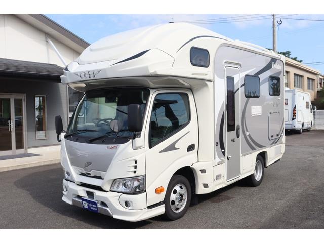 カムロード ナッツＲＶ　クレア５．０ＸＸ　ハイパーエボリューションＮＥＯ　ディーゼル／先進安全装備／急速充電／リチウム４００Ａｈ／ソーラーパネル／６０Ｌ給排水タンク／液晶テレビ／ＦＦヒーター／電子レンジ／ＢＲＩＤＥシート／フェイスパネル／ダブルタイヤ／キャンピングカー（15枚目）