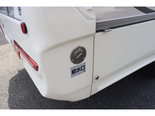 カムロード ナッツＲＶ　クレア５．０ＸＸ　ハイパーエボリューションＮＥＯ　ディーゼル／先進安全装備／急速充電／リチウム４００Ａｈ／ソーラーパネル／６０Ｌ給排水タンク／液晶テレビ／ＦＦヒーター／電子レンジ／ＢＲＩＤＥシート／フェイスパネル／ダブルタイヤ／キャンピングカー（25枚目）