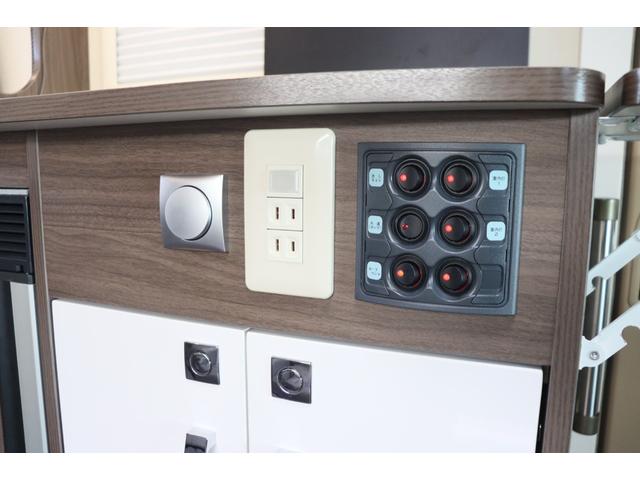 カムロード ナッツＲＶ　クレア５．０ＸＸ　ハイパーエボリューションＮＥＯ　ディーゼル／先進安全装備／急速充電／リチウム４００Ａｈ／ソーラーパネル／６０Ｌ給排水タンク／液晶テレビ／ＦＦヒーター／電子レンジ／ＢＲＩＤＥシート／フェイスパネル／ダブルタイヤ／キャンピングカー（52枚目）