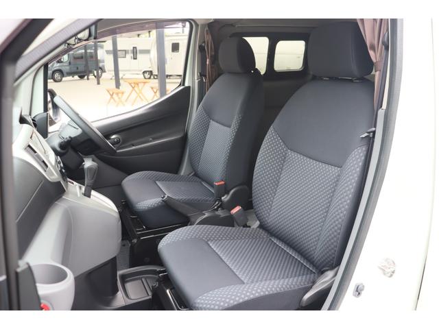 ＮＶ２００バネットワゴン ＦＯＣＳ　Ｌｕｚ　フォックス　ルソ　ワンオーナー／サブバッテリー／走行充電／外部充電／レザーシート／フリップダウンモニター／ナビ切替スイッチ／メモリーナビ／バックカメラ／前後ドライブレコーダー／ＯＰアルミ／５ナンバー／キャンピングカー（30枚目）