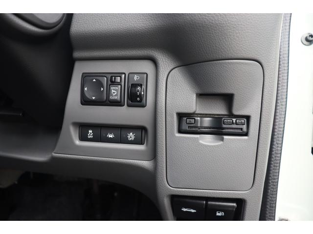 ＮＶ２００バネットワゴン ＦＯＣＳ　Ｌｕｚ　フォックス　ルソ　ワンオーナー／サブバッテリー／走行充電／外部充電／レザーシート／フリップダウンモニター／ナビ切替スイッチ／メモリーナビ／バックカメラ／前後ドライブレコーダー／ＯＰアルミ／５ナンバー／キャンピングカー（32枚目）