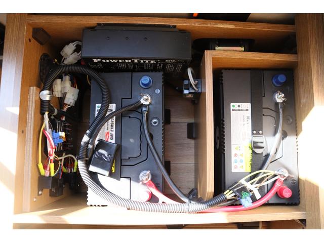 ハイエースバン レクビィ　トートバッグ　キャンピング　ツインサブＢＴ　テレビ　冷蔵庫　シンク　アウターシャワー　ルーフベント　オーニング　ユーアイビークル製スタビライザー　社外１６インチＡＷ　ナビ　ＥＴＣ（41枚目）