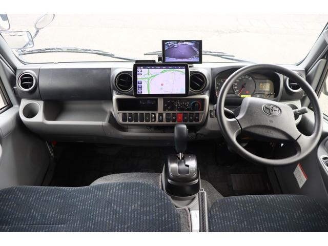 カムロード バンテック　コルドリーブス２．１０　ディーゼル４ＷＤ／先進安全装備／ダブルタイヤ／家庭用エアコン／トリプルサブＢＴ／１５００Ｗインバーター／ソーラー／ＤＣ冷蔵庫／液晶テレビ／電子レンジ／内部電源／フローティングナビ／キャンピングカー（15枚目）