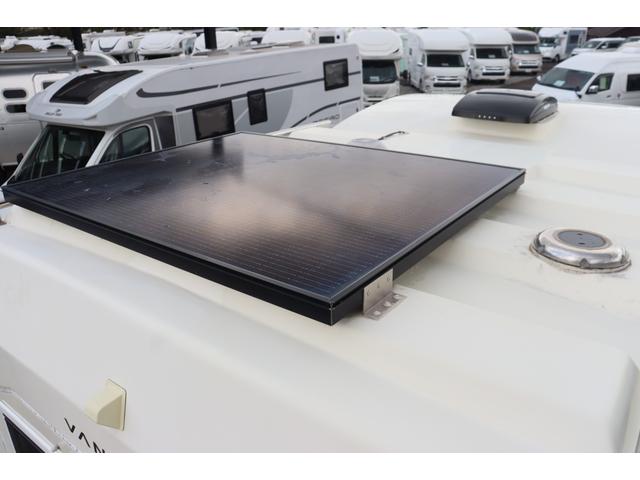 カムロード バンテック　コルドリーブス２．１０　ディーゼル４ＷＤ／先進安全装備／ダブルタイヤ／家庭用エアコン／トリプルサブＢＴ／１５００Ｗインバーター／ソーラー／ＤＣ冷蔵庫／液晶テレビ／電子レンジ／内部電源／フローティングナビ／キャンピングカー（25枚目）