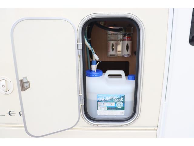 カムロード バンテック　コルドリーブス２．１０　ディーゼル４ＷＤ／先進安全装備／ダブルタイヤ／家庭用エアコン／トリプルサブＢＴ／１５００Ｗインバーター／ソーラー／ＤＣ冷蔵庫／液晶テレビ／電子レンジ／内部電源／フローティングナビ／キャンピングカー（35枚目）