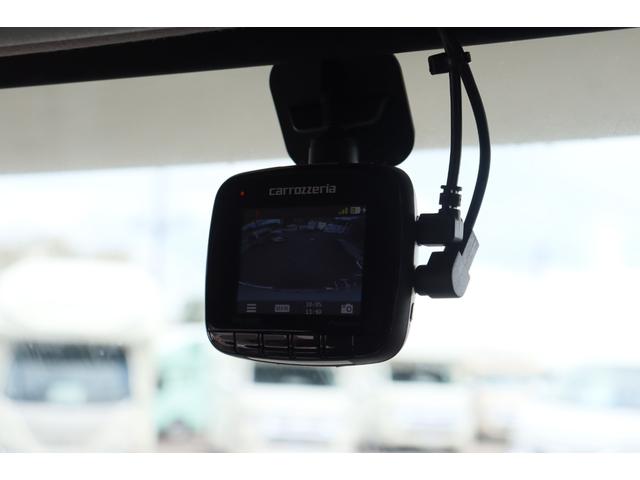 カムロード バンテック　コルドリーブス２．１０　ディーゼル４ＷＤ／先進安全装備／ダブルタイヤ／家庭用エアコン／トリプルサブＢＴ／１５００Ｗインバーター／ソーラー／ＤＣ冷蔵庫／液晶テレビ／電子レンジ／内部電源／フローティングナビ／キャンピングカー（48枚目）