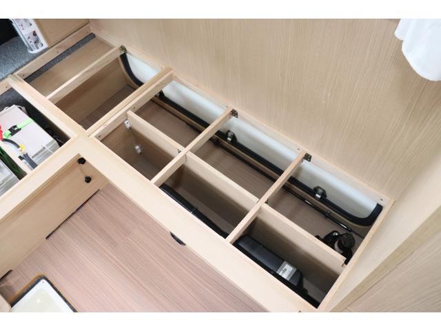 カムロード バンテック　コルドリーブス２．１０　ディーゼル４ＷＤ／先進安全装備／ダブルタイヤ／家庭用エアコン／トリプルサブＢＴ／１５００Ｗインバーター／ソーラー／ＤＣ冷蔵庫／液晶テレビ／電子レンジ／内部電源／フローティングナビ／キャンピングカー（72枚目）