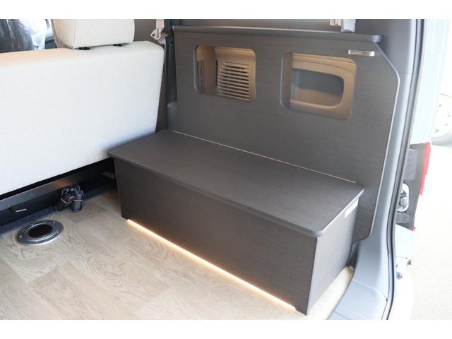 NV200バネットワゴン FOCS Luz フォックス ルソ Cスタイル 新車 特別塗装色/レザーシート加工/高断熱処理/サブバッテリー/走行充電/外部充電/バッテリーモニター/脱着式テーブル/フリップダウンモニター/ナビ電源SW/ポータブル電源用コンセント/キャンピングカー(9枚目)