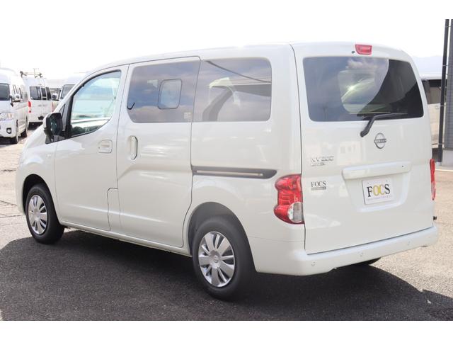 NV200バネットワゴン FOCS Luz フォックス ルソ Cスタイル 新車 特別塗装色/レザーシート加工/高断熱処理/サブバッテリー/走行充電/外部充電/バッテリーモニター/脱着式テーブル/フリップダウンモニター/ナビ電源SW/ポータブル電源用コンセント/キャンピングカー(19枚目)