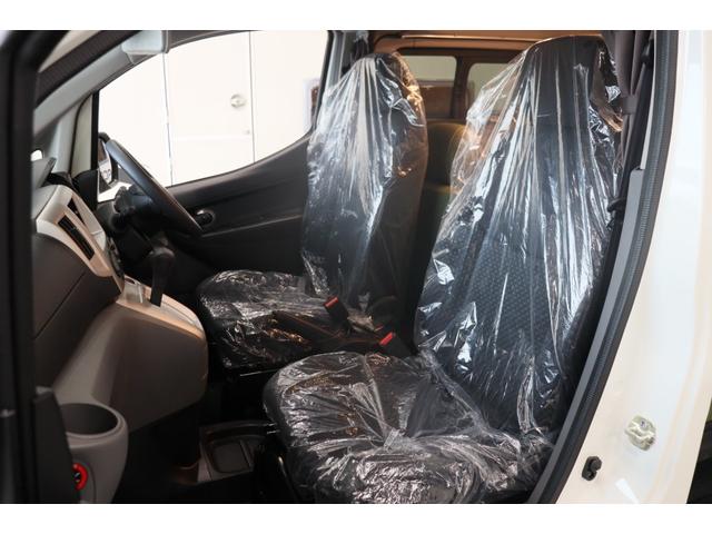 NV200バネットワゴン FOCS Luz フォックス ルソ Bスタイル 新車 特別塗装色/レザーシート加工/高断熱処理/サブバッテリー/走行充電/外部充電/バッテリーモニター/脱着式テーブル/フリップダウンモニター/ナビ電源SW/ポータブル電源用コンセント/キャンピングカー(31枚目)
