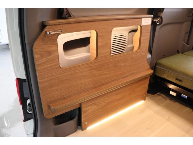 NV200バネットワゴン FOCS Luz フォックス ルソ Bスタイル 新車 特別塗装色/レザーシート加工/高断熱処理/サブバッテリー/走行充電/外部充電/バッテリーモニター/脱着式テーブル/フリップダウンモニター/ナビ電源SW/ポータブル電源用コンセント/キャンピングカー(44枚目)