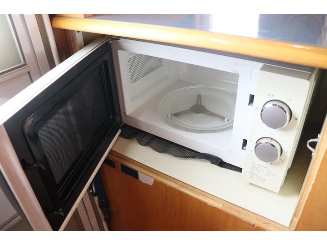 カムロード バンテック　ジル　ＦＦヒーター　インバーター１８００Ｗ　ツインサブＢＴ　カセットトイレ　シャワー　温水ボイラー　電子レンジ　リアクーラー　オーニング　ナビ　フルセグ　Ｂｌｕｅｔｏｏｔｈ　ＥＴＣ　キャンピングカー（9枚目）