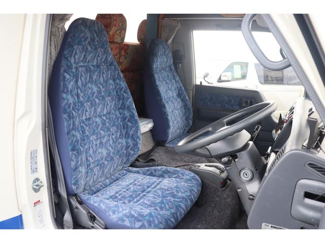 カムロード バンテック　ジル　ＦＦヒーター　インバーター１８００Ｗ　ツインサブＢＴ　カセットトイレ　シャワー　温水ボイラー　電子レンジ　リアクーラー　オーニング　ナビ　フルセグ　Ｂｌｕｅｔｏｏｔｈ　ＥＴＣ　キャンピングカー（14枚目）