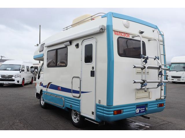 カムロード バンテック　ジル　ＦＦヒーター　インバーター１８００Ｗ　ツインサブＢＴ　カセットトイレ　シャワー　温水ボイラー　電子レンジ　リアクーラー　オーニング　ナビ　フルセグ　Ｂｌｕｅｔｏｏｔｈ　ＥＴＣ　キャンピングカー（19枚目）