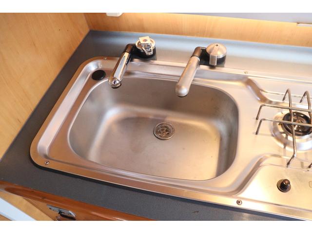 カムロード バンテック　ジル　ＦＦヒーター　インバーター１８００Ｗ　ツインサブＢＴ　カセットトイレ　シャワー　温水ボイラー　電子レンジ　リアクーラー　オーニング　ナビ　フルセグ　Ｂｌｕｅｔｏｏｔｈ　ＥＴＣ　キャンピングカー（31枚目）