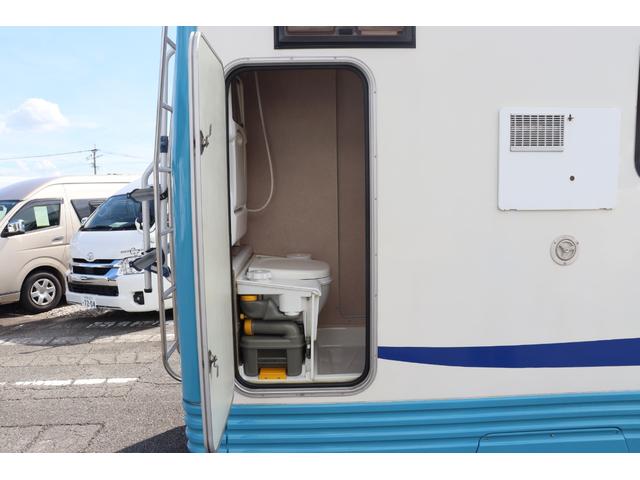 カムロード バンテック　ジル　ＦＦヒーター　インバーター１８００Ｗ　ツインサブＢＴ　カセットトイレ　シャワー　温水ボイラー　電子レンジ　リアクーラー　オーニング　ナビ　フルセグ　Ｂｌｕｅｔｏｏｔｈ　ＥＴＣ　キャンピングカー（42枚目）