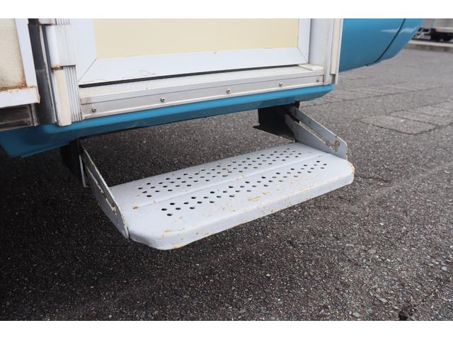 カムロード バンテック　ジル　ＦＦヒーター　インバーター１８００Ｗ　ツインサブＢＴ　カセットトイレ　シャワー　温水ボイラー　電子レンジ　リアクーラー　オーニング　ナビ　フルセグ　Ｂｌｕｅｔｏｏｔｈ　ＥＴＣ　キャンピングカー（49枚目）