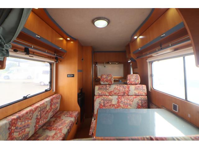 カムロード バンテック　ジル　ＦＦヒーター　インバーター１８００Ｗ　ツインサブＢＴ　カセットトイレ　シャワー　温水ボイラー　電子レンジ　リアクーラー　オーニング　ナビ　フルセグ　Ｂｌｕｅｔｏｏｔｈ　ＥＴＣ　キャンピングカー（51枚目）