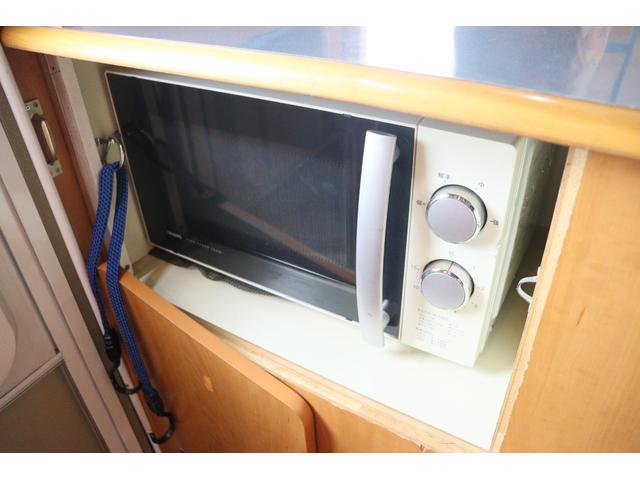 カムロード バンテック　ジル　ＦＦヒーター　インバーター１８００Ｗ　ツインサブＢＴ　カセットトイレ　シャワー　温水ボイラー　電子レンジ　リアクーラー　オーニング　ナビ　フルセグ　Ｂｌｕｅｔｏｏｔｈ　ＥＴＣ　キャンピングカー（52枚目）