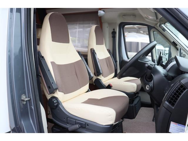 デュカト アドリア　マトリックスＭ６８０ＳＰ　キャンピングカー　家庭用エアコン　ソーラーパネル２枚　インバーター１８００Ｗ　トリプルサブバッテリー　ＦＦヒーター　電子レンジ　トイレ　温水ボイラー　シャワー　フローティングナビ　フルセグ　ＥＴＣ（14枚目）