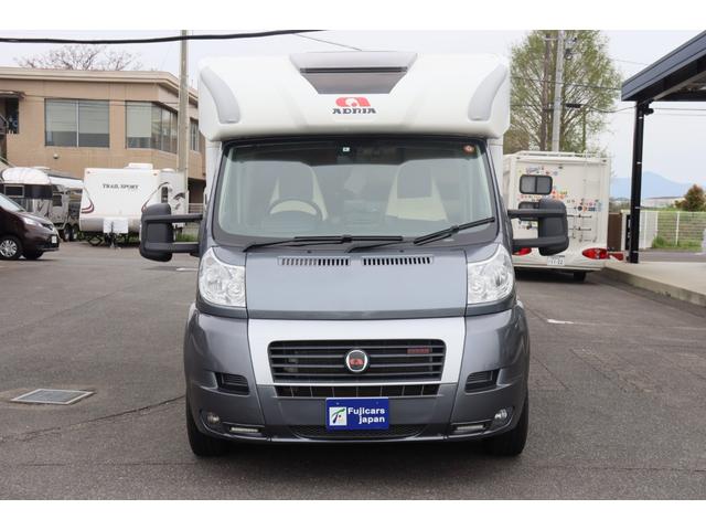 デュカト アドリア　マトリックスＭ６８０ＳＰ　キャンピングカー　家庭用エアコン　ソーラーパネル２枚　インバーター１８００Ｗ　トリプルサブバッテリー　ＦＦヒーター　電子レンジ　トイレ　温水ボイラー　シャワー　フローティングナビ　フルセグ　ＥＴＣ（16枚目）