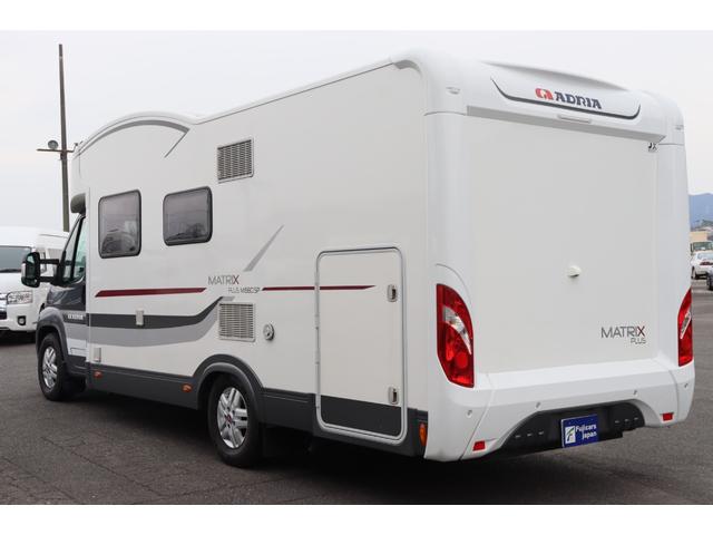デュカト アドリア　マトリックスＭ６８０ＳＰ　キャンピングカー　家庭用エアコン　ソーラーパネル２枚　インバーター１８００Ｗ　トリプルサブバッテリー　ＦＦヒーター　電子レンジ　トイレ　温水ボイラー　シャワー　フローティングナビ　フルセグ　ＥＴＣ（19枚目）