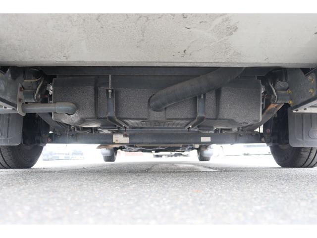 デュカト アドリア　マトリックスＭ６８０ＳＰ　キャンピングカー　家庭用エアコン　ソーラーパネル２枚　インバーター１８００Ｗ　トリプルサブバッテリー　ＦＦヒーター　電子レンジ　トイレ　温水ボイラー　シャワー　フローティングナビ　フルセグ　ＥＴＣ（20枚目）