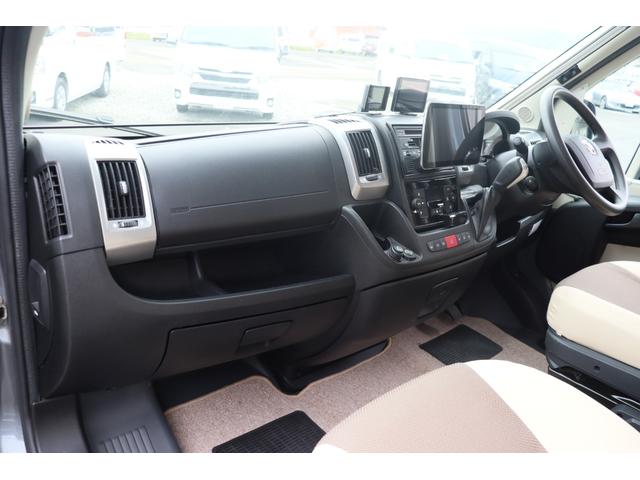 デュカト アドリア　マトリックスＭ６８０ＳＰ　キャンピングカー　家庭用エアコン　ソーラーパネル２枚　インバーター１８００Ｗ　トリプルサブバッテリー　ＦＦヒーター　電子レンジ　トイレ　温水ボイラー　シャワー　フローティングナビ　フルセグ　ＥＴＣ（22枚目）