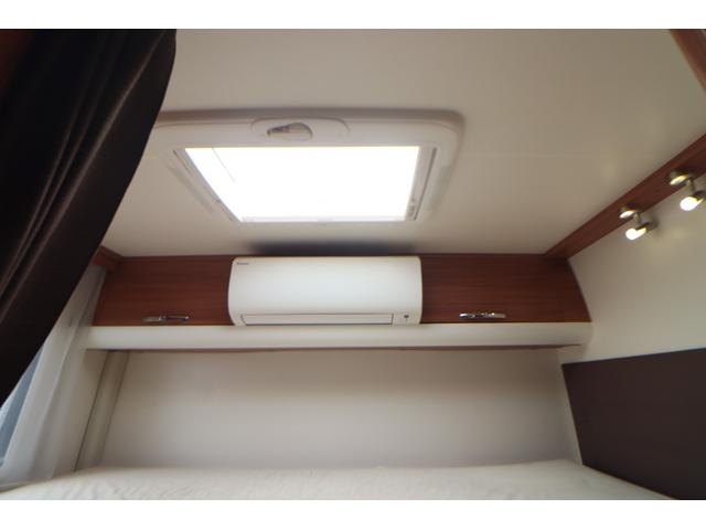 デュカト アドリア　マトリックスＭ６８０ＳＰ　キャンピングカー　家庭用エアコン　ソーラーパネル２枚　インバーター１８００Ｗ　トリプルサブバッテリー　ＦＦヒーター　電子レンジ　トイレ　温水ボイラー　シャワー　フローティングナビ　フルセグ　ＥＴＣ（33枚目）