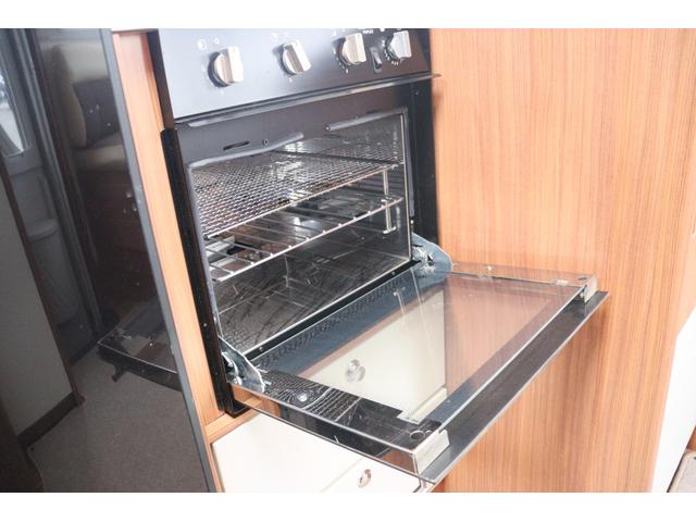 デュカト アドリア　マトリックスＭ６８０ＳＰ　キャンピングカー　家庭用エアコン　ソーラーパネル２枚　インバーター１８００Ｗ　トリプルサブバッテリー　ＦＦヒーター　電子レンジ　トイレ　温水ボイラー　シャワー　フローティングナビ　フルセグ　ＥＴＣ（36枚目）