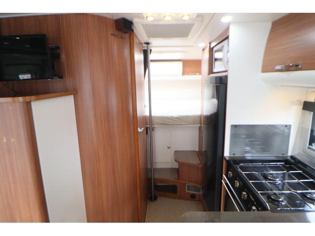 デュカト アドリア　マトリックスＭ６８０ＳＰ　キャンピングカー　家庭用エアコン　ソーラーパネル２枚　インバーター１８００Ｗ　トリプルサブバッテリー　ＦＦヒーター　電子レンジ　トイレ　温水ボイラー　シャワー　フローティングナビ　フルセグ　ＥＴＣ（37枚目）