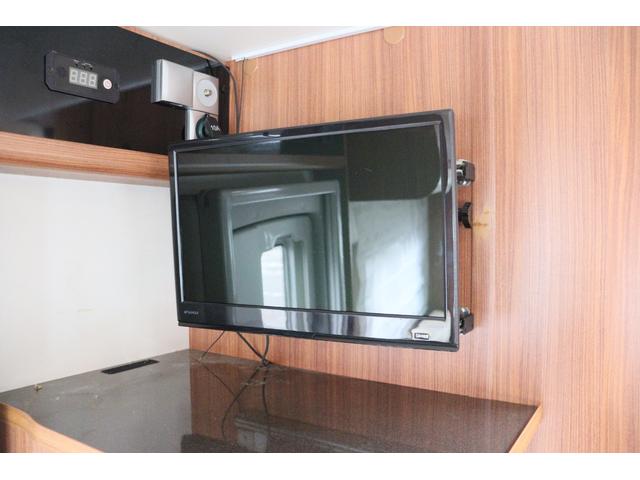 デュカト アドリア　マトリックスＭ６８０ＳＰ　キャンピングカー　家庭用エアコン　ソーラーパネル２枚　インバーター１８００Ｗ　トリプルサブバッテリー　ＦＦヒーター　電子レンジ　トイレ　温水ボイラー　シャワー　フローティングナビ　フルセグ　ＥＴＣ（43枚目）