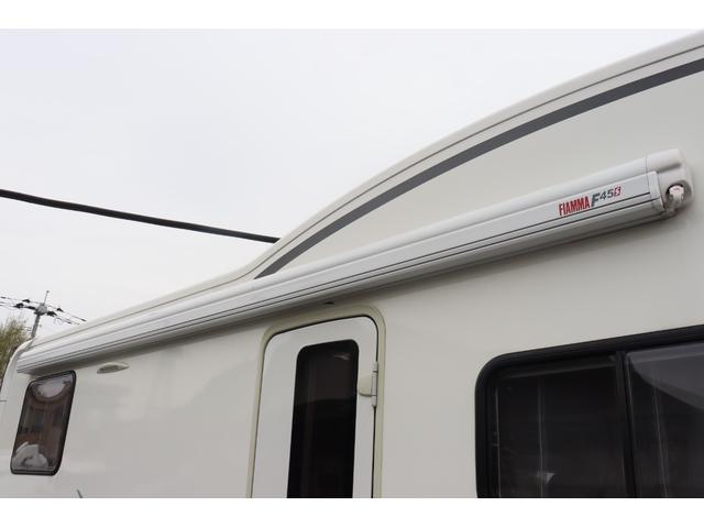 デュカト アドリア　マトリックスＭ６８０ＳＰ　キャンピングカー　家庭用エアコン　ソーラーパネル２枚　インバーター１８００Ｗ　トリプルサブバッテリー　ＦＦヒーター　電子レンジ　トイレ　温水ボイラー　シャワー　フローティングナビ　フルセグ　ＥＴＣ（55枚目）