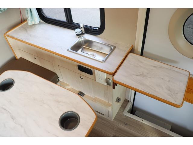 ハイゼットトラック バンショップミカミ　テントムシ　ポップアップルーフ／８ナンバー／ソーラーパネル／シンク／サブバッテリー／走行充電／外部充電／１５００Ｗインバーター／サイクルキャリア／メモリーナビ／バックカメラ／軽キャン／キャンピングカー（6枚目）