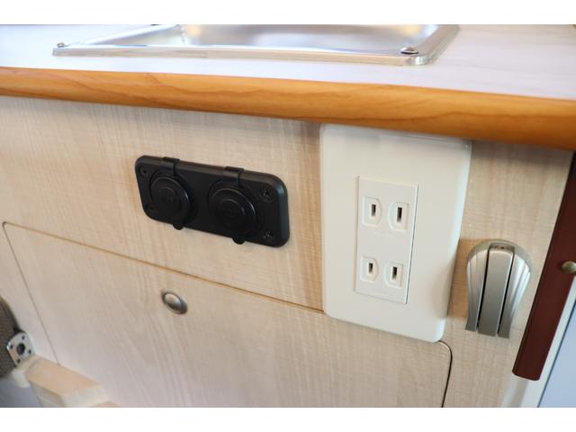 ハイゼットトラック バンショップミカミ　テントムシ　ポップアップルーフ／８ナンバー／ソーラーパネル／シンク／サブバッテリー／走行充電／外部充電／１５００Ｗインバーター／サイクルキャリア／メモリーナビ／バックカメラ／軽キャン／キャンピングカー（8枚目）