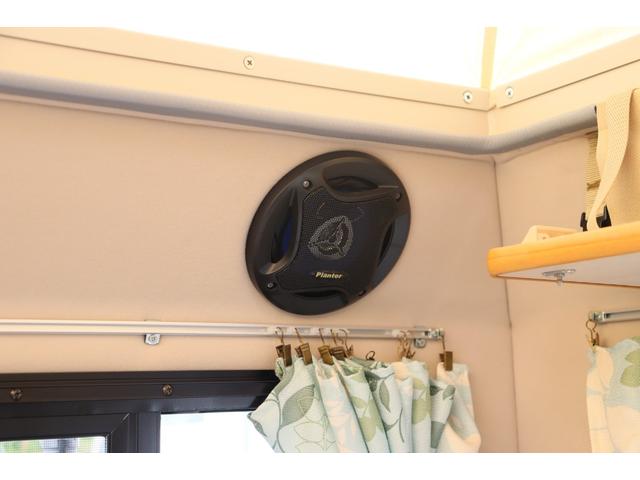 ハイゼットトラック バンショップミカミ　テントムシ　ポップアップルーフ／８ナンバー／ソーラーパネル／シンク／サブバッテリー／走行充電／外部充電／１５００Ｗインバーター／サイクルキャリア／メモリーナビ／バックカメラ／軽キャン／キャンピングカー（12枚目）