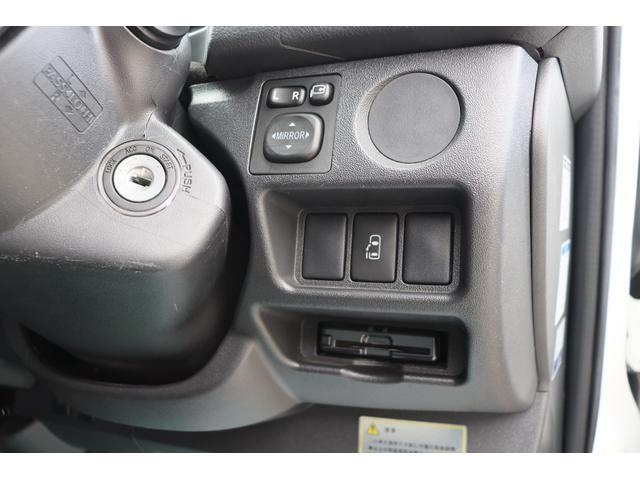 ハイエースバン トイファクトリー　バーデン　カリモク　グランデ仕様　クールコンプシステム　エアロソーラー　ＦＦヒーター　マックスファン　電子レンジ　テレビ　内部電源　トイファクトリー製強化リーフ　リアスタビライザー　オーリンズショック　１０インチナビ　キャンピングカー（29枚目）