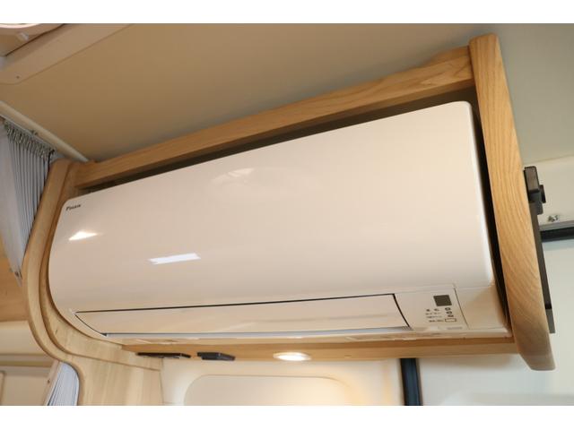 ハイエースバン トイファクトリー　バーデン　カリモク　グランデ仕様　クールコンプシステム　エアロソーラー　ＦＦヒーター　マックスファン　電子レンジ　テレビ　内部電源　トイファクトリー製強化リーフ　リアスタビライザー　オーリンズショック　１０インチナビ　キャンピングカー（31枚目）