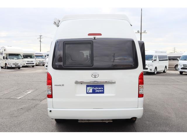 ハイエースバン トイファクトリー　バーデン　カリモク　グランデ仕様　クールコンプシステム　エアロソーラー　ＦＦヒーター　マックスファン　電子レンジ　テレビ　内部電源　トイファクトリー製強化リーフ　リアスタビライザー　オーリンズショック　１０インチナビ　キャンピングカー（49枚目）