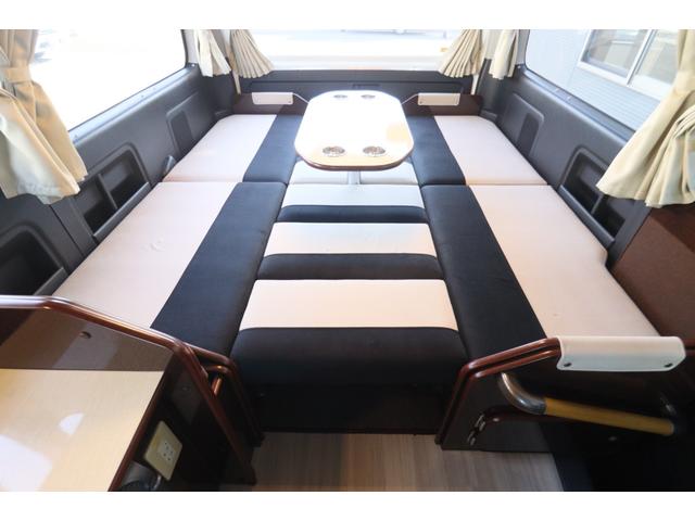 ハイエースワゴン FOCS フォックス DSプレミアム 10人乗り/350Wインバーター/サブバッテリー/走行充電/外部充電/DC冷蔵庫/フリップダウンモニター/ナビ切替スイッチ/メモリーナビ/バックカメラ/前後ドラレコ/キャンピングカー(10枚目)