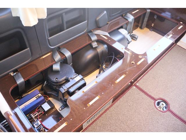 ハイエースワゴン FOCS フォックス DSプレミアム 10人乗り/350Wインバーター/サブバッテリー/走行充電/外部充電/DC冷蔵庫/フリップダウンモニター/ナビ切替スイッチ/メモリーナビ/バックカメラ/前後ドラレコ/キャンピングカー(46枚目)