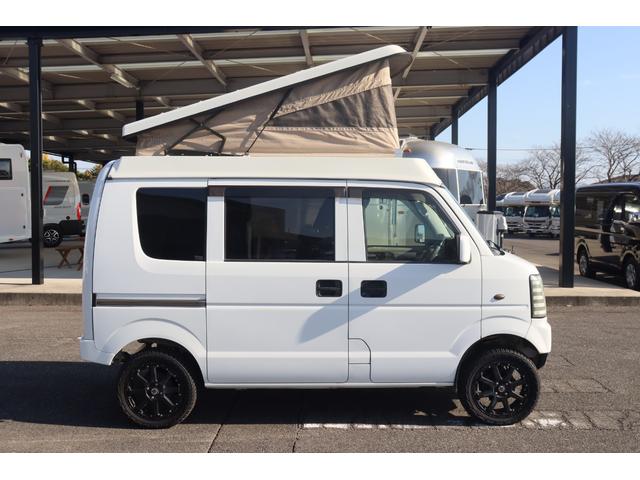 エブリイ ジョインターボ フィールドライフ コング 登録遅れ キャンピングカー 車中泊 ポップアップルーフ サブバッテリー シンク 走行充電 外部電源 リフトアップ 社外15インチアルミホイール ナビ ETC(28枚目)