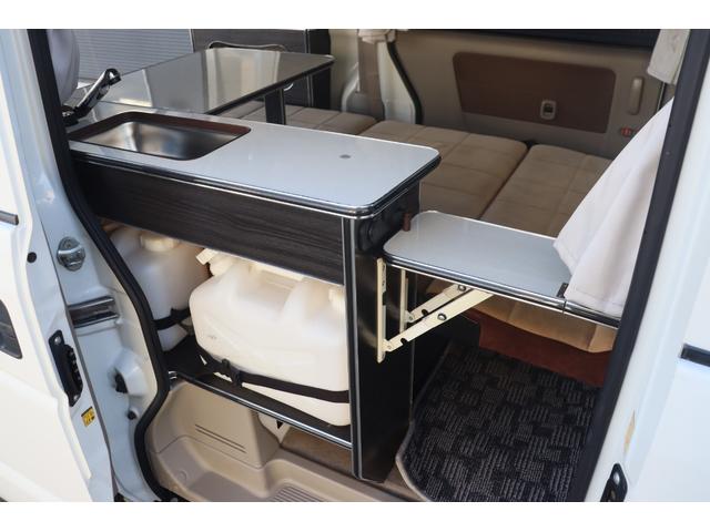 エブリイ ジョインターボ フィールドライフ コング 登録遅れ キャンピングカー 車中泊 ポップアップルーフ サブバッテリー シンク 走行充電 外部電源 リフトアップ 社外15インチアルミホイール ナビ ETC(32枚目)