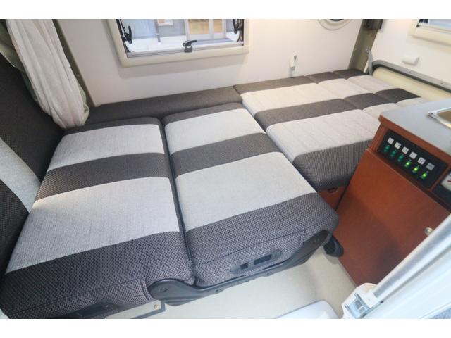 キャリイトラック インディアナＲＶ　インディ７２７　タイプＳ　ＦＦヒーター　インバーター１５００Ｗ　ポップアップルーフ　ワンオーナー車　テレビ　サブバッテリー　シンク　外部電源　走行充電　ナビ切替スイッチ　社外ナビ　Ｂｌｕｅｔｏｏｔｈ　フルセグ　キャンピングカー（5枚目）